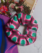 Scrunchie Squared Eyes with a Twist