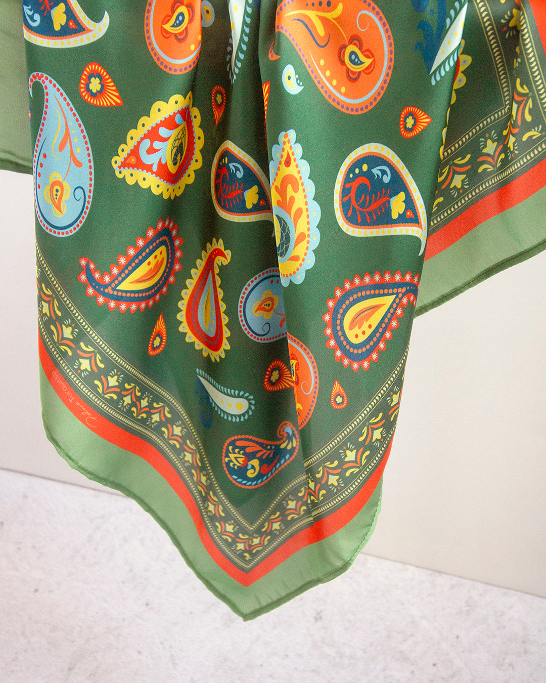 Pañoleta Love Bugs Verde