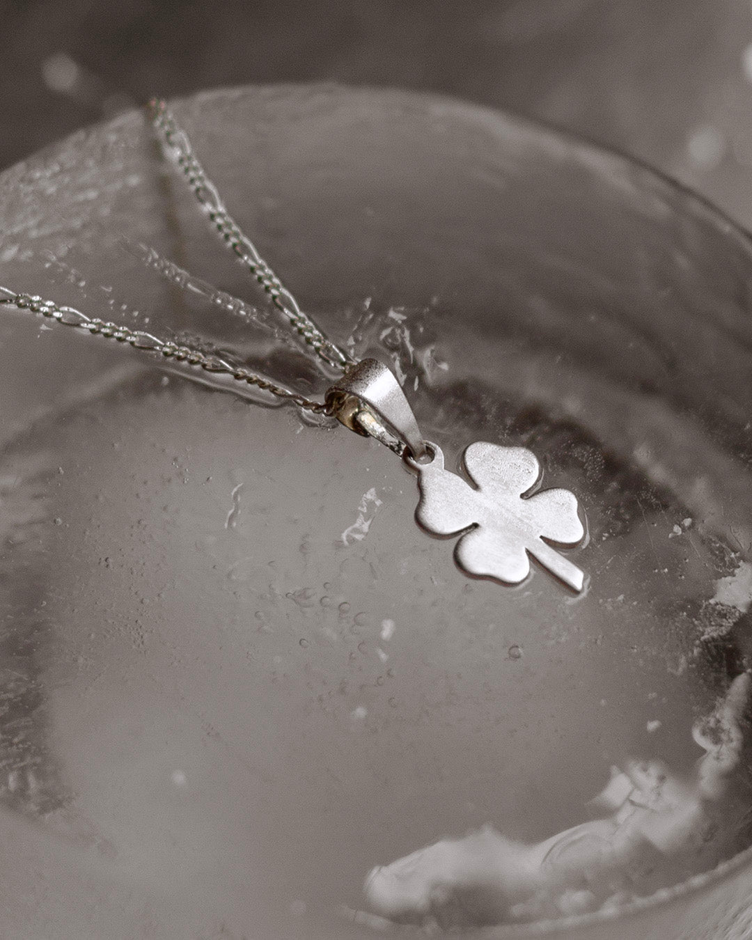 Cadena Trébol Dorado